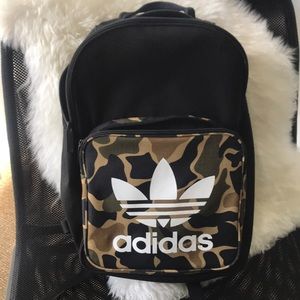 adidas Originals Trefoil Backpack | Black/Camo